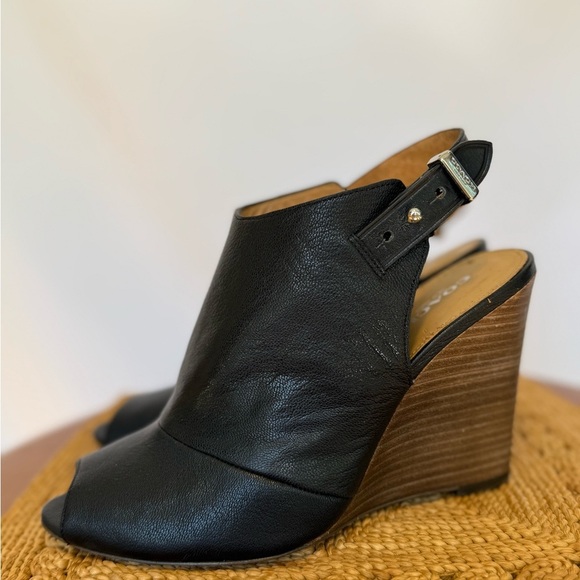 Coach Black Leather Peep Toe Slingback Wedge Sandals Size 8.5 - Picture 4 of 9